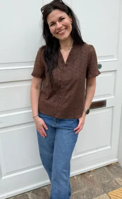 Say INA Copenhagen Top - Catja - Mocca Broderie Anglaise