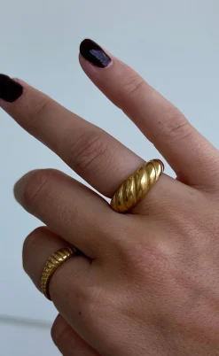 Smykkeli Copenhagen Ring - Twisted Crossaint Large - Golden Colour