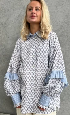 Stories From The Atelier Skjorte - The Camolille - Blue