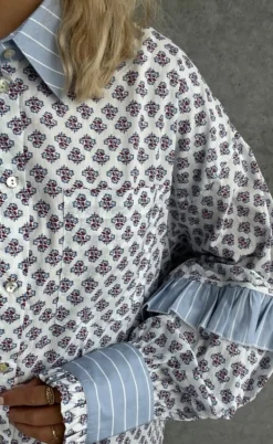 Stories From The Atelier Skjorte - The Camolille - Blue