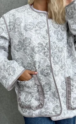 Stories From The Atelier Jakke - For Keep - Grey