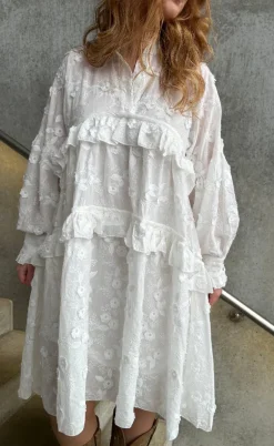 Stories From The Atelier Kjole - Your Heart - White