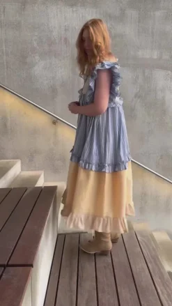 Stories From The Atelier Kjole - Heart Dance - Beige/Light Blue