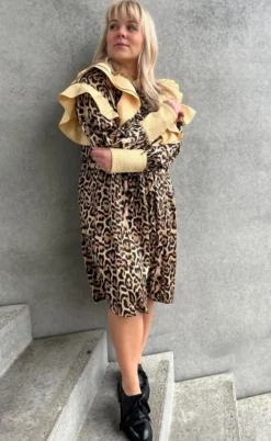 Stories From The Atelier Kjole - The Moment - Lep