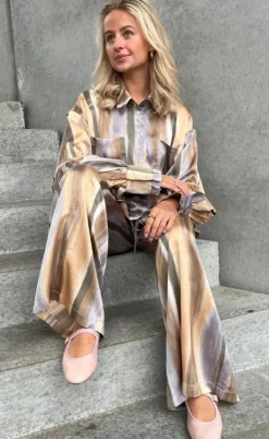 Stories From The Atelier Bukser - The Believe - Multi Color