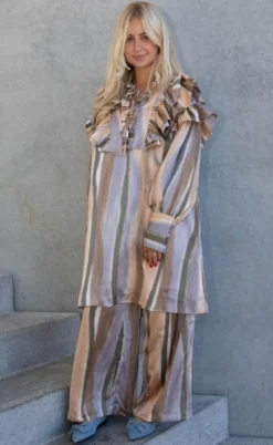 Stories From The Atelier Bukser - The Believe - Multi Color