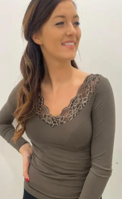 Tim & Simonsen Bluse - Belen V-Lace - Caffe